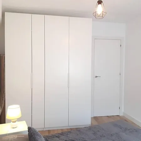Dormitorio Acogedor En El Centro En Piso Compartido Con Bano Privado * Denia